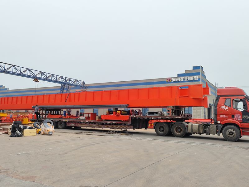 通用橋式起重機(jī) QDXX32/5t—27.7m 制作完成，發(fā)往陜西省銅川市交付客戶使用。